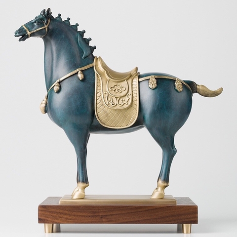 Bức ngựa chiến Thành La Mã giáp đồng