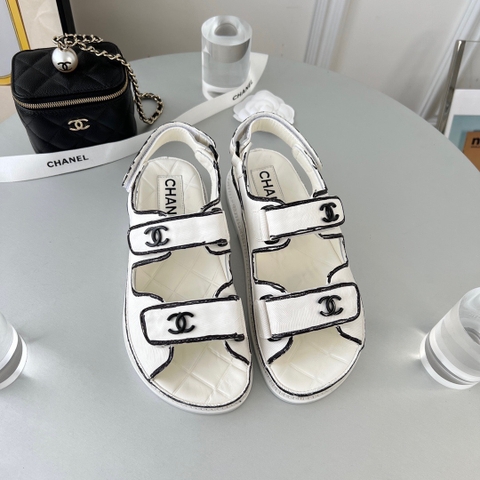 GIÀY CHANEL CC LOGO SANDALS