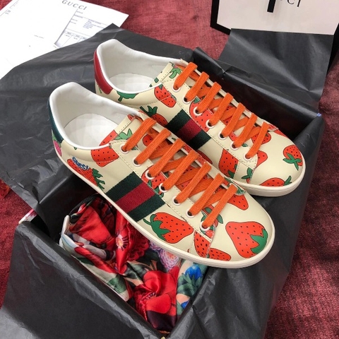 GIÀY GUCCI Leather Ace Sneakers Strawberry White