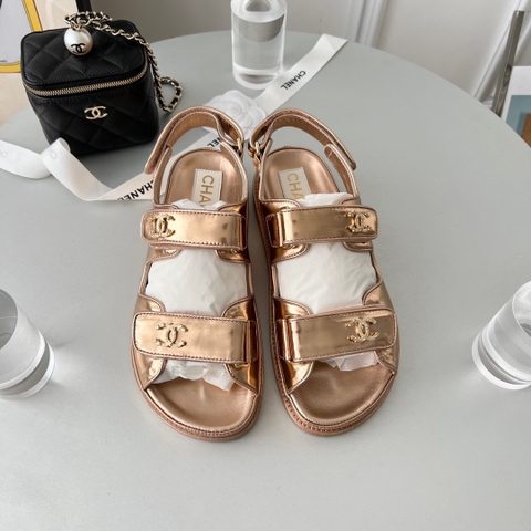 GIÀY CHANEL CC LOGO SANDALS