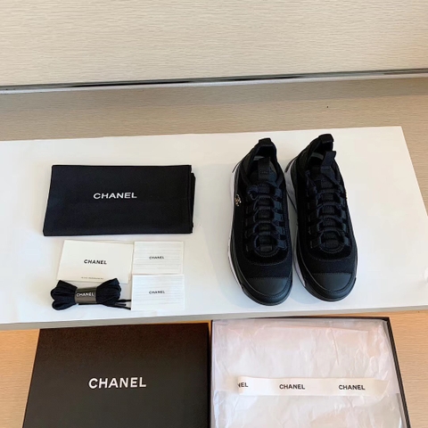 GIÀY CHANEL BLACK SUEDE  LOGO SNEAKERS