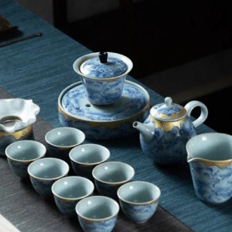 Bộ Trà Men Cổ Hoa Văn Vẽ Vàng