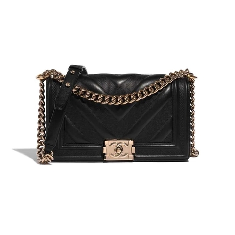 TÚI Chanel Boy New Medium Calfskin Black