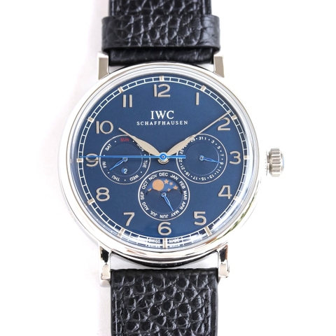 Đồng hồ IWC Schaffhausen Annual Calendar Automatic mặt số màu xanh