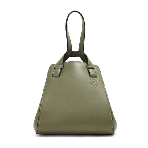 TÚI Loewe Women Hammock Nugget Bag in Nappa Calfskin-Green