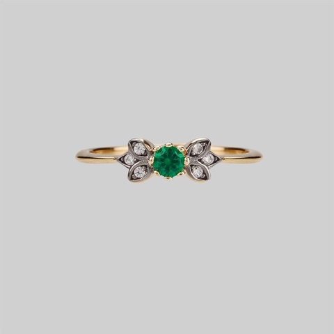 Green Gems Gold Leaf Detailed ring gold 14K