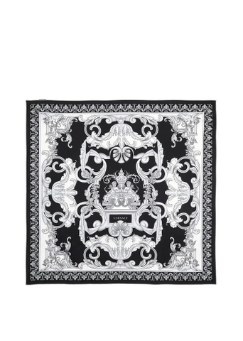KHĂN VERSACE SLIVER BAROQUE SILK FOULARD