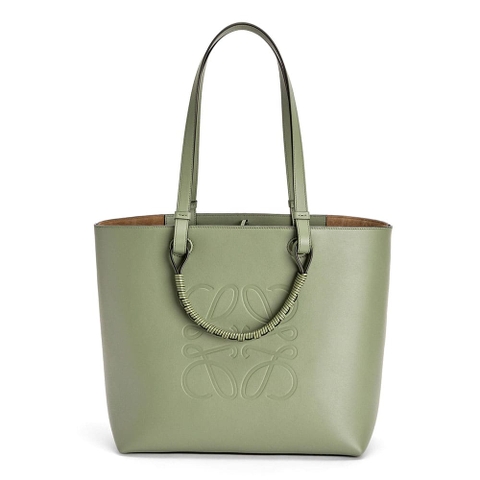 TÚI LOEWE Anagram Tote màu da bê cổ điển màu xanh lá cây