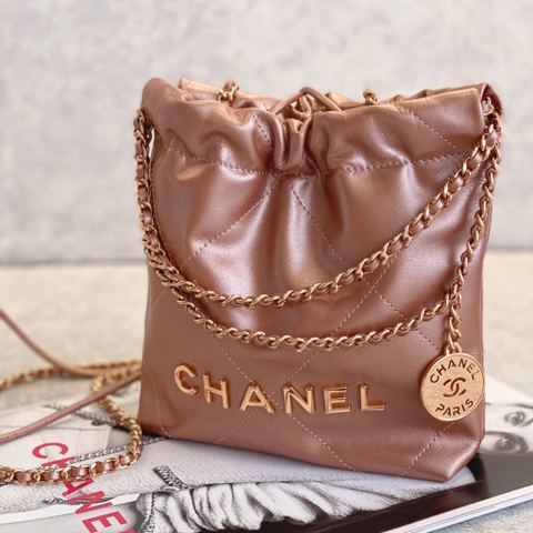 TÚI CHANEL 22 MINI Da Bê Sáng Bóng màu vàng titan