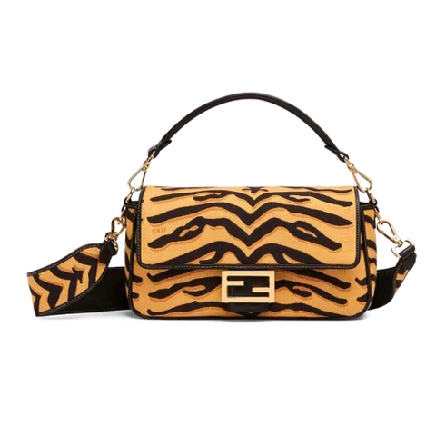 TÚI Fendi Women Baguette Bag from the Spring Festival Capsule Collection