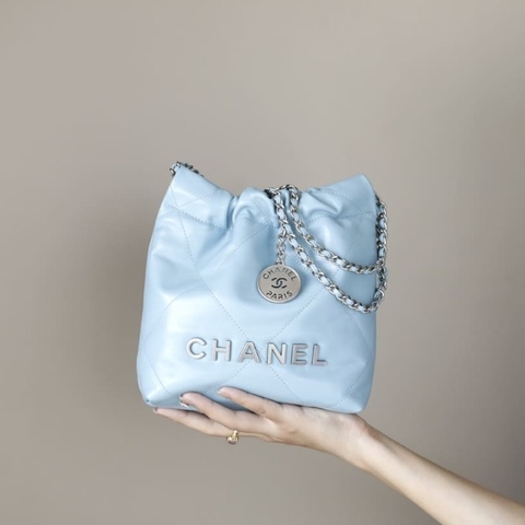TÚI CHANEL 22 MINI Da Bê Sáng Bóng màu Baby Blue