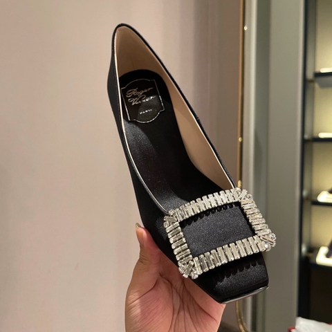 GIÀY ROGER VIVIER RIHNSTONE VELVET Black