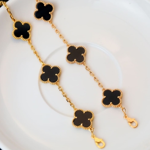 Lắc tay Van Cleef & Arpels đá Onyx vàng hồng 18K  (Liên hệ để biết giá)