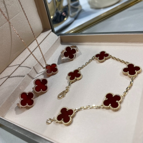 LẮC TAY VAN CLEEF & ARPELS RED CARNELIAN ĐÁ MÃ NÃO ĐỎ