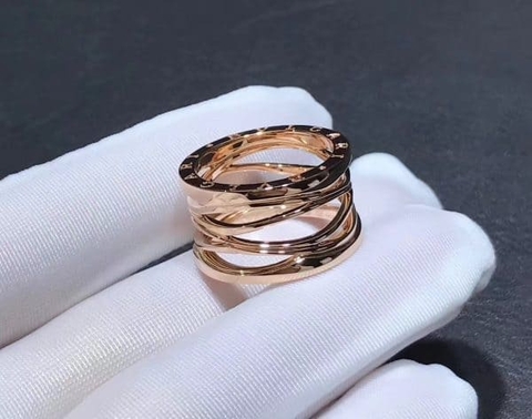 Nhẫn 4 vòng vàng hồng 18K Bvlgari B.Zero1 Design Legend(Liên hệ để biết giá)