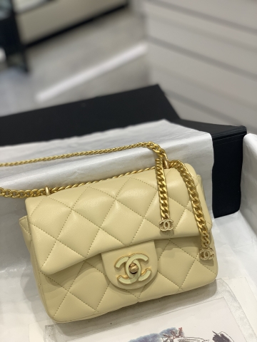 TÚI CHANEL 22P CF Cream sữa da HAAS
