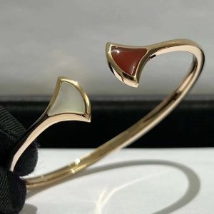 Lắc tay BVLGARI Divas' Dream Carnelian Xà cừ Vàng hồng 18K