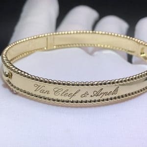 Vòng tay vàng 18k đặc trưng của Van Cleef & Arpels Perlée 18K  (Liên hệ để biết giá)