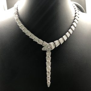 Vòng cổ BVLGARI Serpenti Viper Pavé Diamonds kim cương vàng trắng 18K
