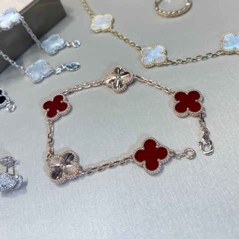 LẮC TAY VAN CLEEF & ARPELS RED CARNELIAN ROSE GOLD INLAYED ĐÁ MÃ NÃO ĐỎ
