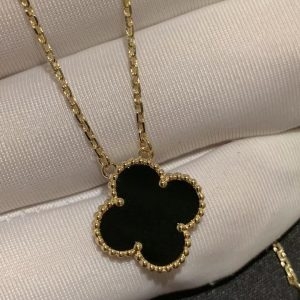 Vòng cổ Van Cleef & Arpels Vintage Alhambra Onyx vàng vàng 18K