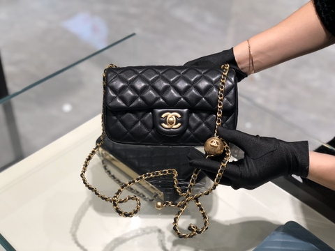TÚI CHANEL DIAMOND QUILTE BALL LAMBSKIN BLACK DA HAAS
