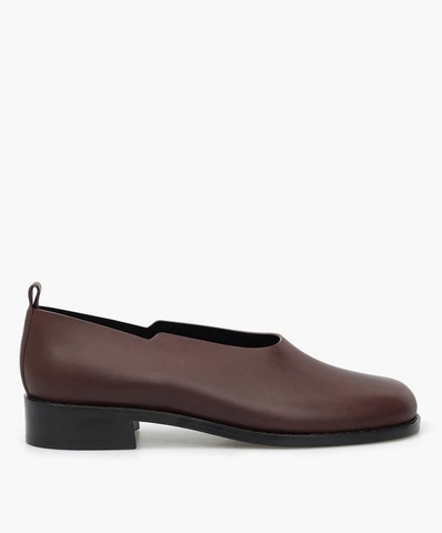 GIÀY THE ROW MONCEAU BROWN LEATHER PUMPS