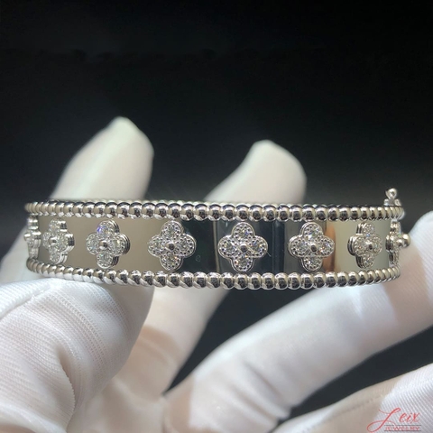 Vòng tay VCA Perlée Clovers Diamond vàng trắng 18K  (Liên hệ để biết giá)