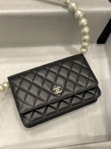 TÚI CHANEL WOC 19 PEARL STRAP LAMBSKIN BLACK DA HAAS