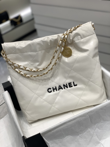 TÚI CHANEL 22 White Trắng logo đen da HAAS