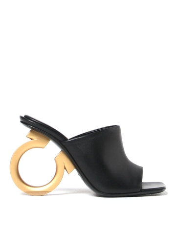 GIÀY SALVATORE FERRAGAMO Black high heel shoes