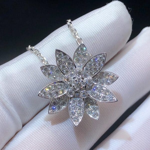Dây chuyền mặt dây chuyền kẹp hoa sen cỡ trung đính kim cương lát vàng trắng 18K Van Cleef & Arpels 18K  (Liên hệ để biết giá)