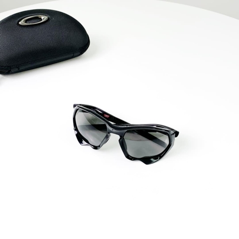 Kính OAKLEY HIGH TECHNOLOGY FRAME HIGH CLASSY AAA MÀU ĐEN XÁM
