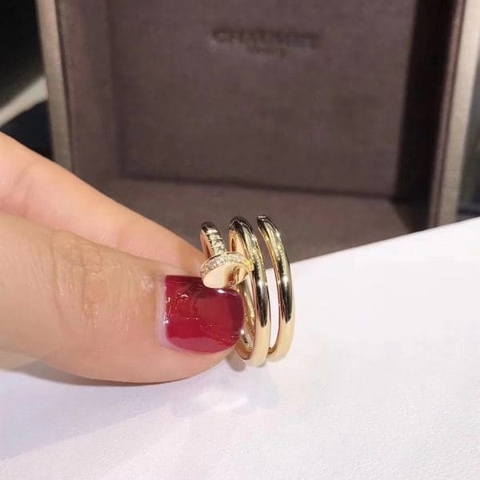 Nhẫn kim cương đôi hàng đôi Cartier Juste Un Clou vàng 18K  (Liên hệ để biết giá)