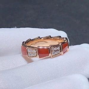 Nhẫn kim cương Carnelian Bulgari Serpenti Viper vàng hồng 18K (Liên hệ để biết giá)