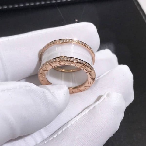 Nhẫn 4 vòng bằng vàng hồng 18K đính kim cương trắng Bvlgari B.Zero1 18K  (Liên hệ để biết giá)