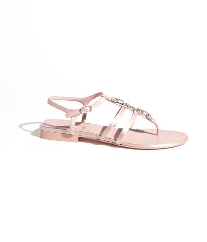 GIÀY SANDAL CHANEL LIGHT PINK SATIN STONES HỒNG NHẠT GLITTER LOGO 15MM