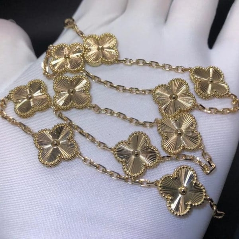 Dây chuyền vàng vàng Guilloché 10 họa tiết Vintage Alhambra của Van Cleef 18K  (Liên hệ để biết giá)
