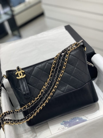 TÚI CHANEL Gabrielle 25 Black đen logo vàng da HAAS