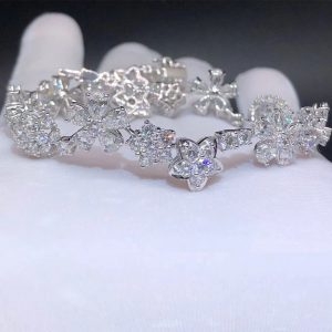 Vòng tay Van Cleef & Arpels Folie des Prés kim cương vàng trắng 18K