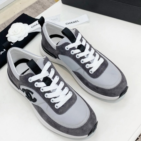 GIÀY CHANEL GREY SUEDE  LOGO SNEAKERS