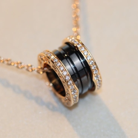 Vòng cổ Bvlgari vàng 18k gốm đen B.zero1 18K  (Liên hệ để biết giá)