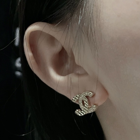 HOA TAI CHANEL CC GOLD