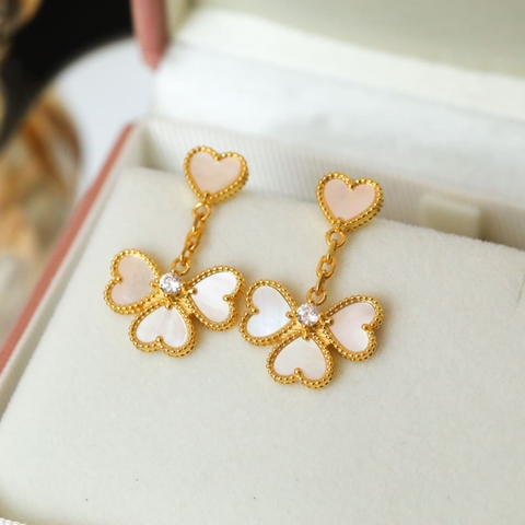 Bông tai Van Cleef & Arpels Sweet Alhambra ngọc trai vàng hồng 18K  (Liên hệ để biết giá)