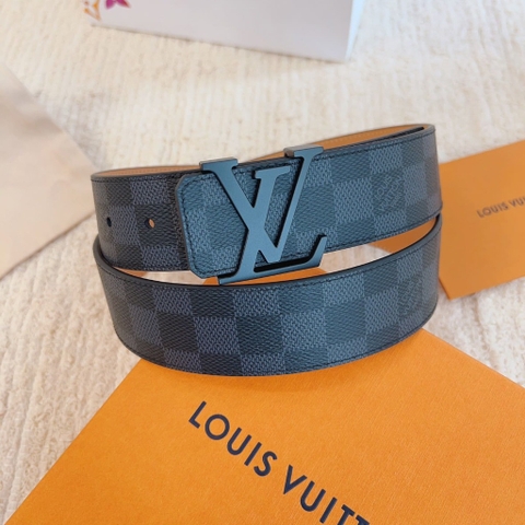 DÂY LƯNG LOUIS VUITTON SQUARE BLACK MONOGRAM Khóa đen