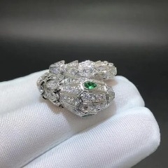 Nhẫn BVLGARI Serpenti Viper Kim cương Mắt ngọc lục bảo vàng trắng 18K