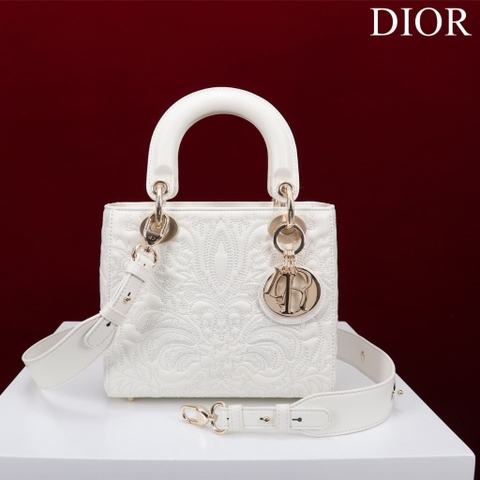 TÚI CHRISTIAN DIOR LADY DIOR Quilted-Effect Lambskin with Ornamental Motif White