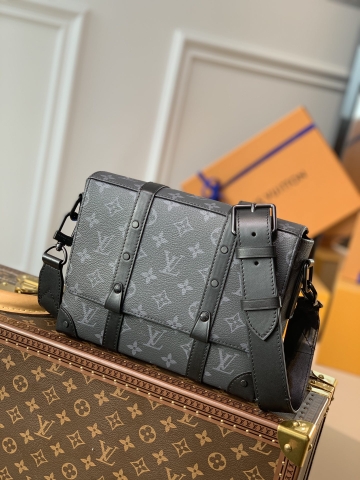 TÚI LOUIS VUITTON Trunk Monogram Taurillon Messenger Bag