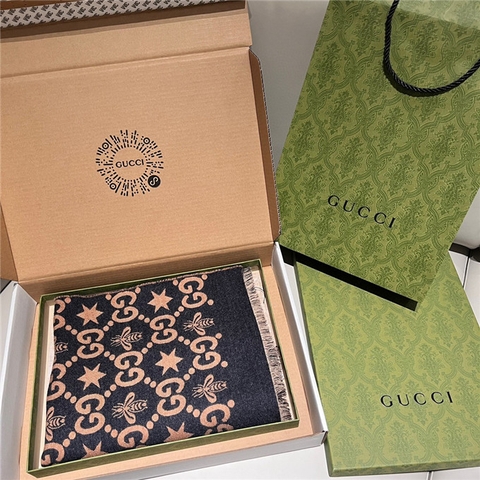 KHĂN Gucci GG Bee Cashmere scarf