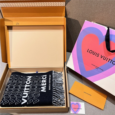 KHĂN Louis Vuitton LV Have you a nice Louis Vuitton scarf unisex